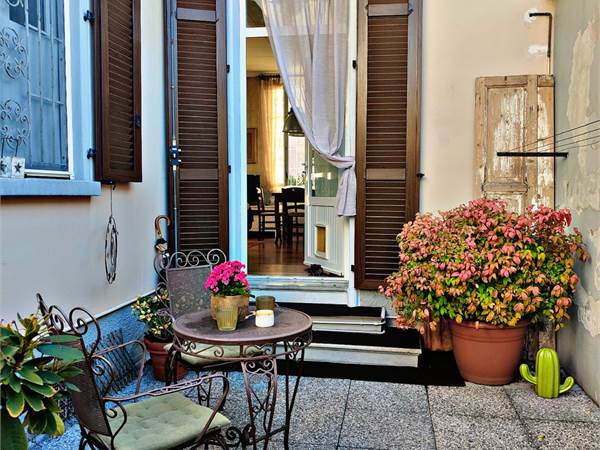 Como: Rebbio, posizione tranquilla, monolocale con ingresso indipendente